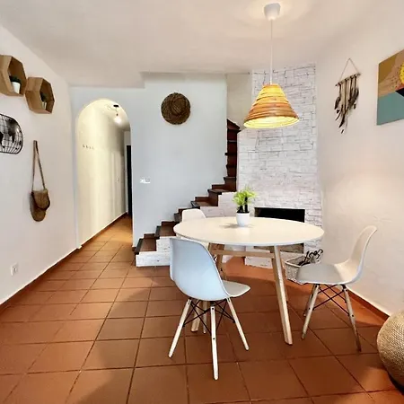 Pueblo Acantilado By United Renters